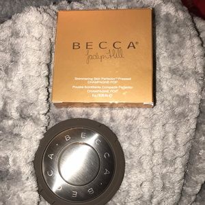 Becca x Jaclyn Hill “Champagne Pop”